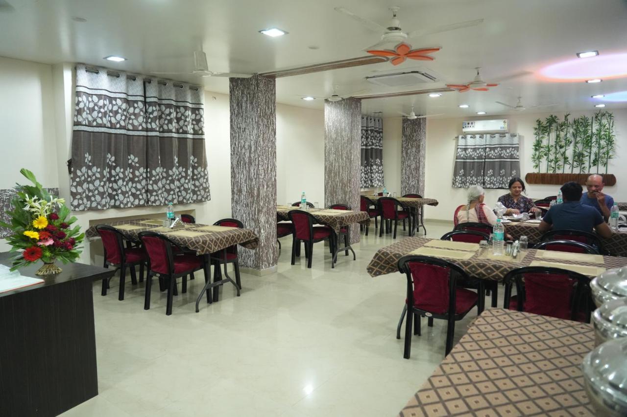 אאורנגבד Hotel Avon International מראה חיצוני תמונה