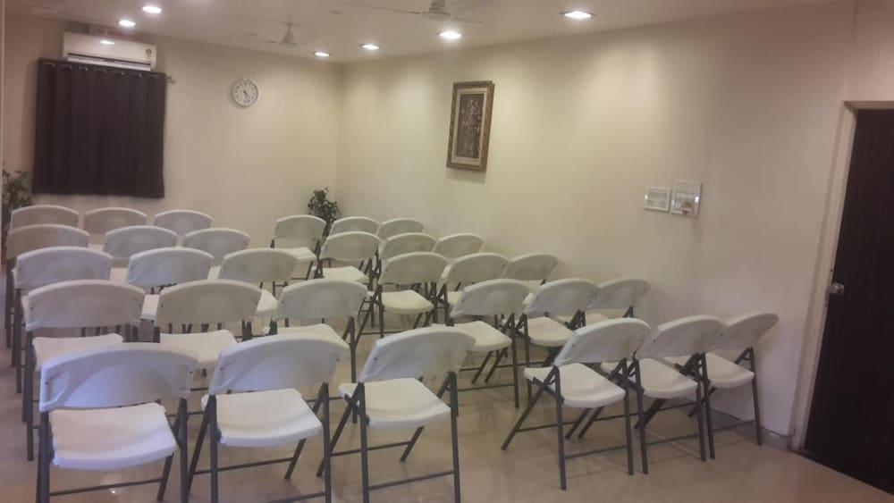 אאורנגבד Hotel Avon International מראה חיצוני תמונה